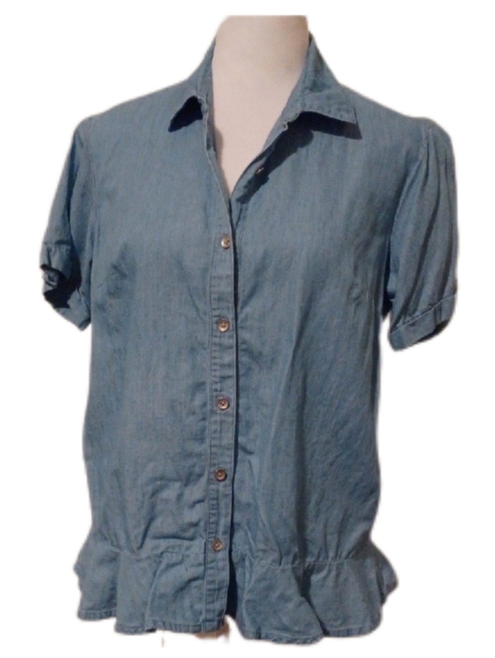 << Jessica Simpson Light Blue Short-Sleeve Denim Button-Up Shirt Women's Small